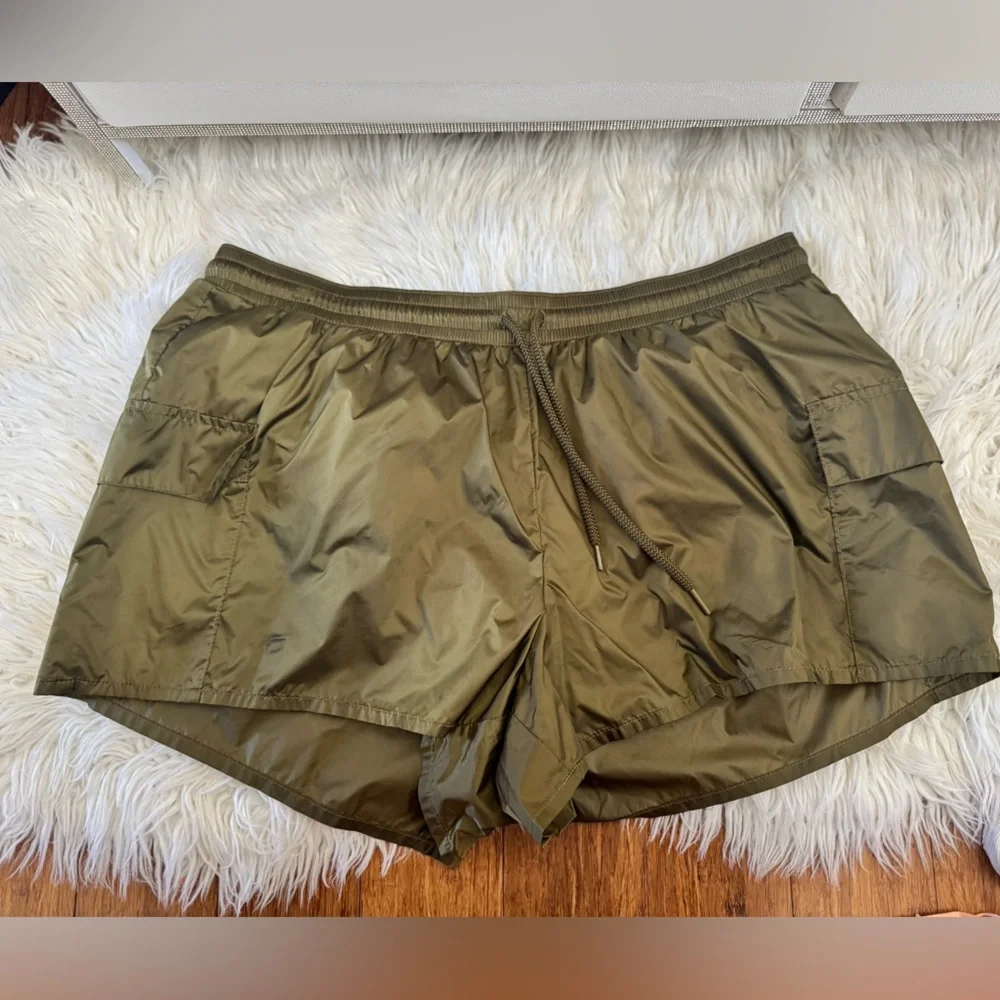Offline by Aerie nylon cargo shorts in olive green - Picture 6 of 8